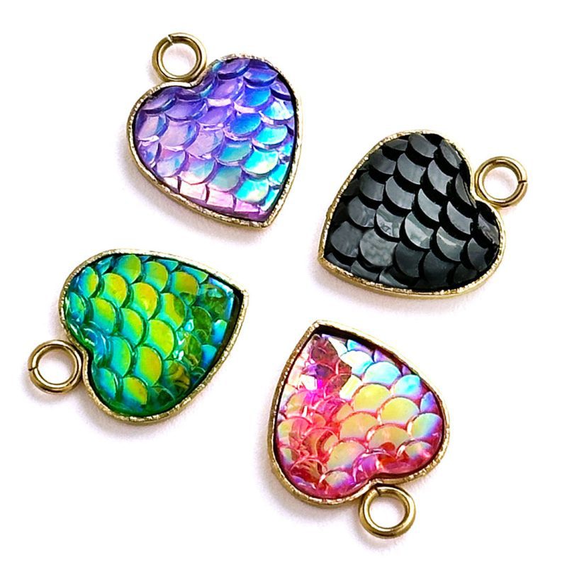 0085 Charm Heart Scales Group