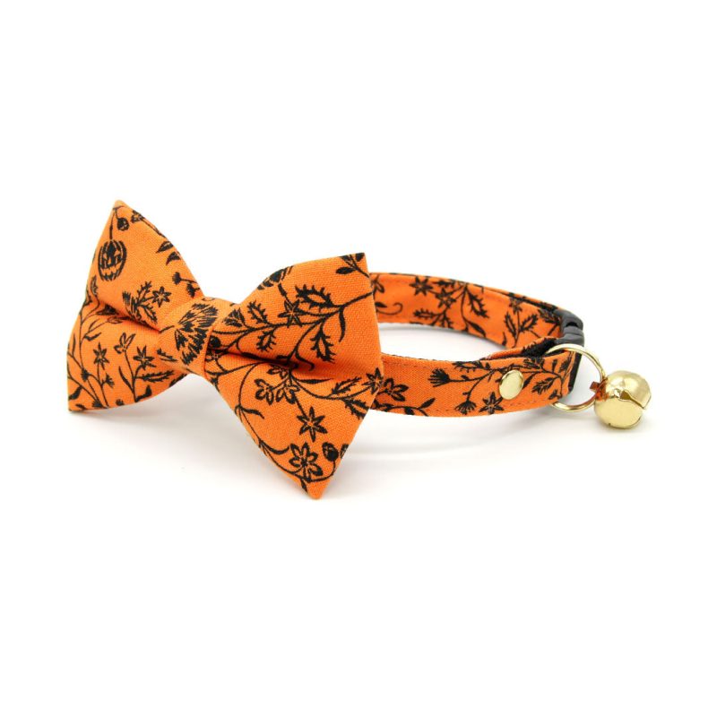 GothicHalloween 2022 BowTieCollar 49734f6e 5835 46cf 885b 7d59163a2a9a