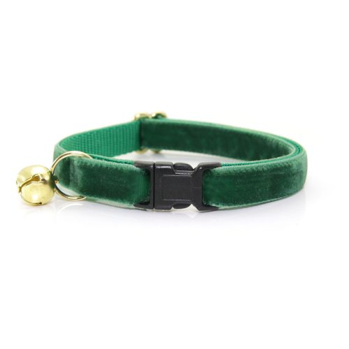 Velvet HunterGreen OldEmerald Collar2 93cab844 9b83 4b6c a6c0 fb19cc6464dd