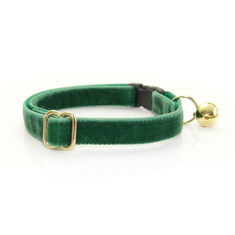 Velvet HunterGreen OldEmerald Collar3 3e1e6297 7dd4 42ba 801e 976f44e38913