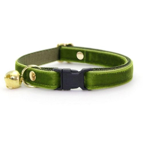 Velvet Leaf Green Collar2